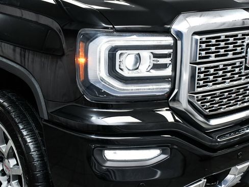 Used 2018 GMC Sierra 1500 Denali image 57