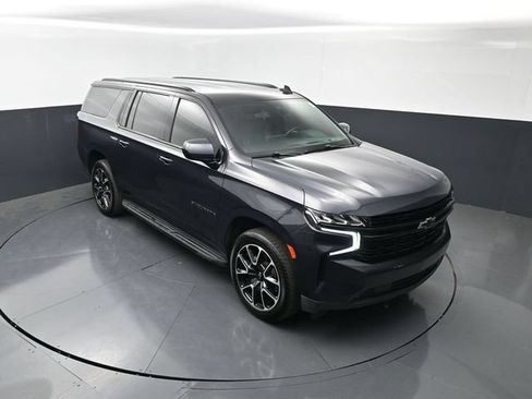 Used 2023 Chevrolet Suburban RST RWD image 19