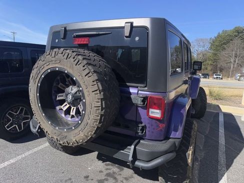 Used 2016 Jeep Wrangler Unlimited Sahara image 5