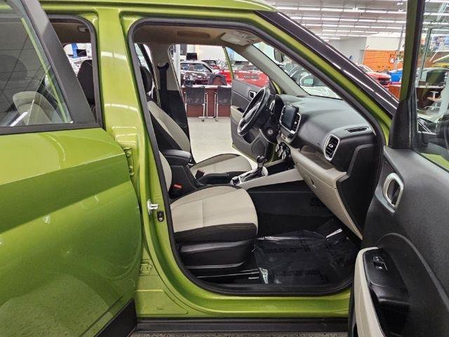 Used 2021 Hyundai Venue SEL FWD image 29