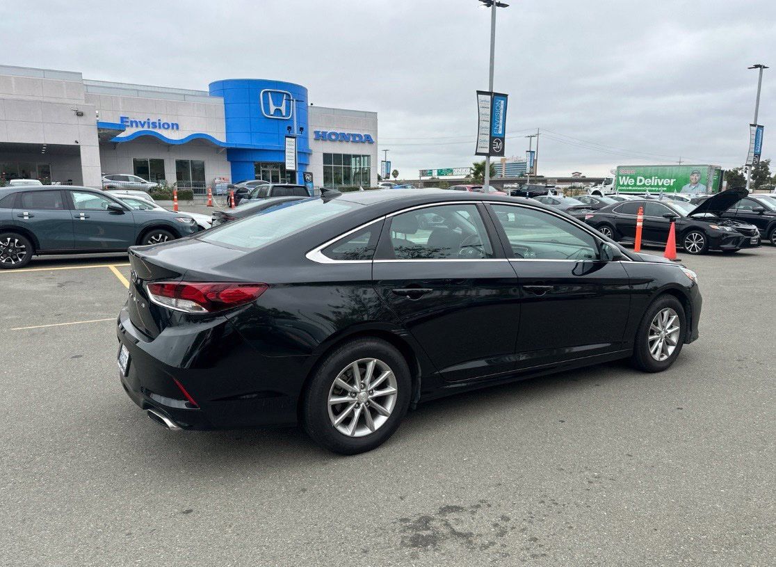 Used 2018 Hyundai Sonata SE FWD image 3