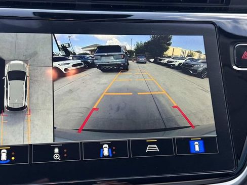 Used 2023 Chevrolet Bolt EUV Premier w/ Sun & Sound Package FWD image 26