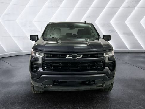 Used 2023 Chevrolet Silverado 1500 RST image 2