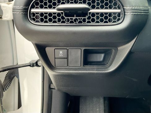 Used 2024 Honda HR-V EX-L image 10