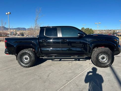 Used 2024 Toyota Tacoma TRD Pro image 8