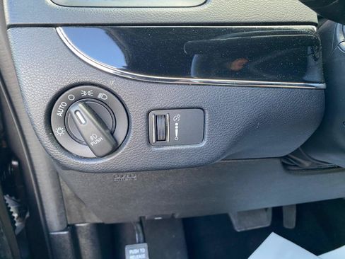 Used 2018 Dodge Grand Caravan SE FWD image 58