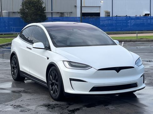 Used 2022 Tesla Model X Plaid AWD/4WD image 3