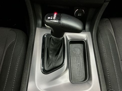 Used 2019 Dodge Charger SXT w/ Blacktop Package RWD image 36