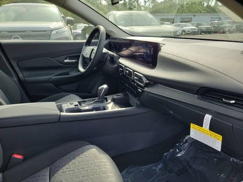 New 2026 Nissan Sentra SV w/ SV Convenience Package FWD image 31