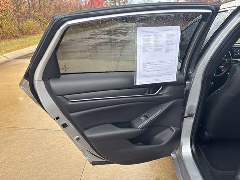 Used 2022 Honda Accord Sport image 40