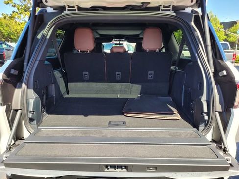 New 2026 Lincoln Navigator L Reserve image 18