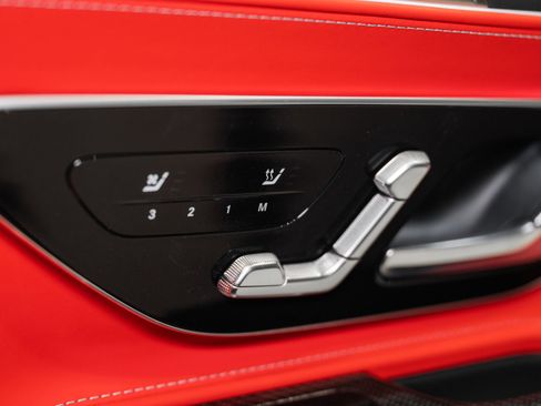 Used 2025 Mercedes-Benz AMG GT 63 image 28