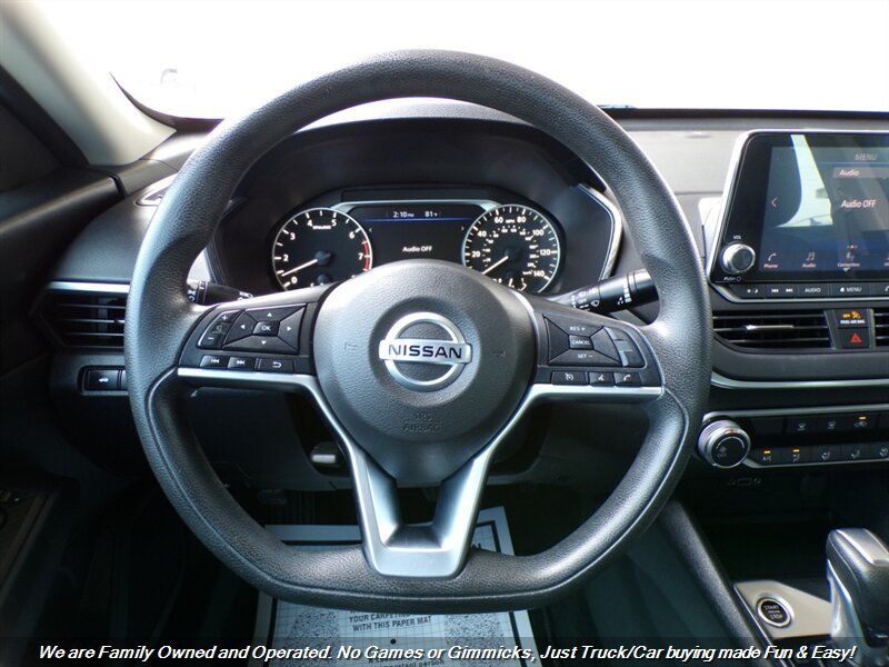 Used 2020 Nissan Altima 2.5 S FWD image 12