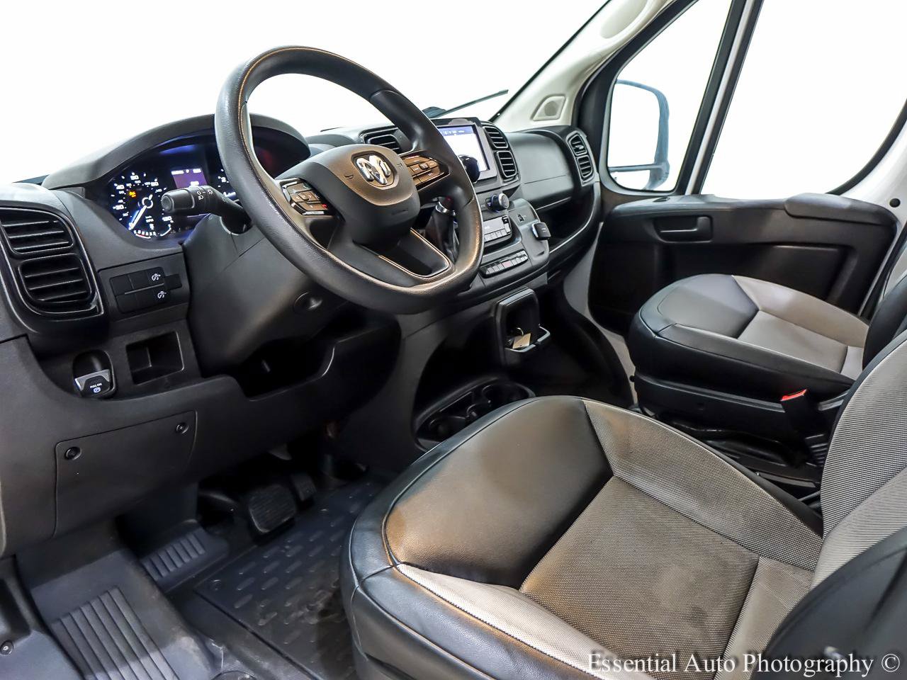 Used 2023 RAM ProMaster 2500 FWD image 8