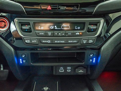 Used 2024 Honda Passport Black Edition image 27