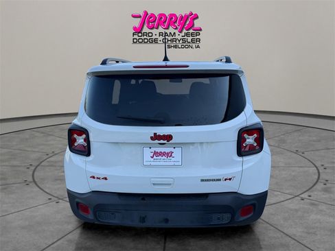 Used 2023 Jeep Renegade Latitude image 6