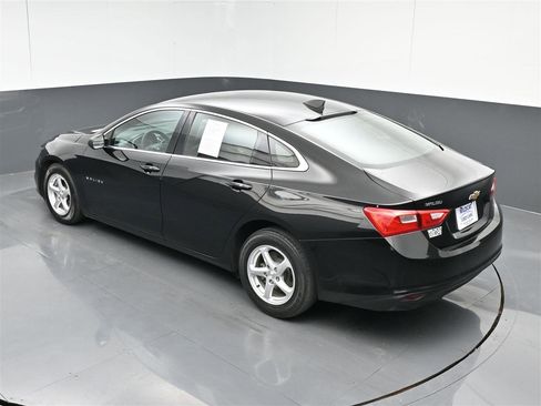 Used 2018 Chevrolet Malibu LS FWD image 28