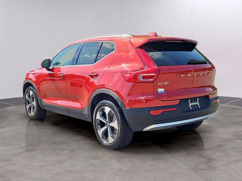 Used 2023 Volvo XC40 B5 Plus w/ Driver Assist Package AWD/4WD image 6