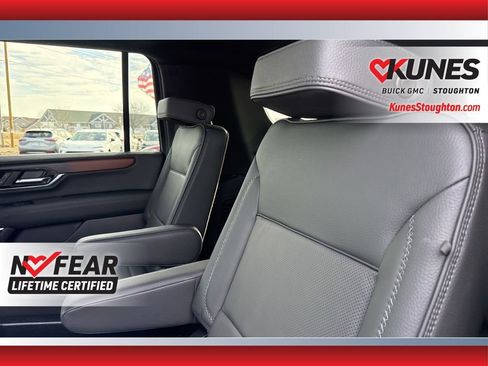 Used 2025 GMC Yukon XL Denali image 38