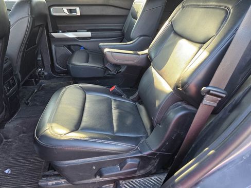 Used 2022 Ford Explorer Limited w/ Equipment Group 301A image 12