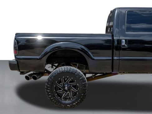 Used 2015 Ford F250 Platinum w/ FX4 Off-Road Package image 6