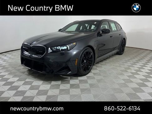 New 2026 BMW M5 Touring image 3