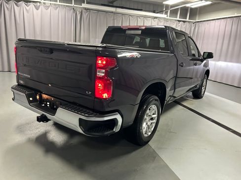 Used 2022 Chevrolet Silverado 1500 LT w/ Convenience Package II AWD/4WD image 7