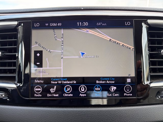 Used 2018 Chrysler Pacifica Touring-L Plus FWD image 12