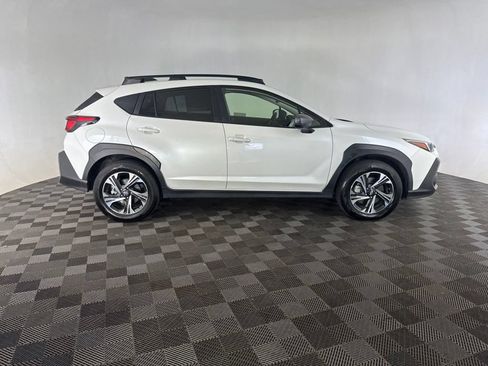 Used 2025 Subaru Crosstrek 2.5i Premium AWD/4WD image 4