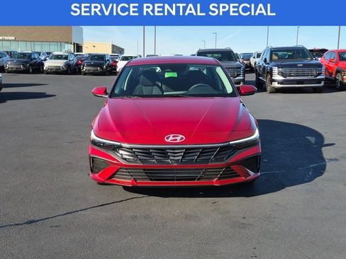 Certified 2026 Hyundai Elantra SE FWD image 2