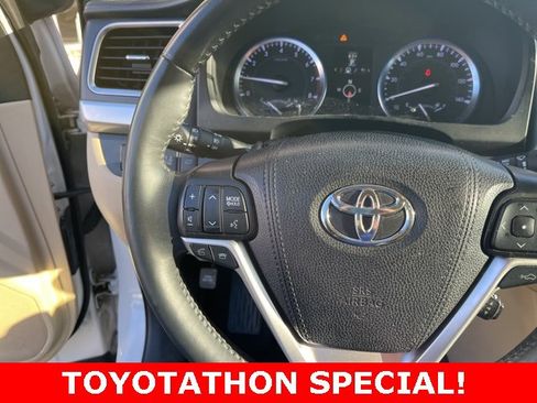 Used 2016 Toyota Highlander Limited Platinum image 23
