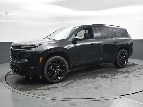 Used 2024 Chevrolet Traverse RS w/ LPO, Floor Liner Package image 8