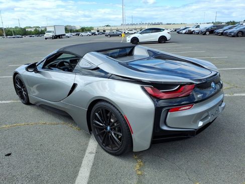 Used 2019 BMW i8 Roadster AWD/4WD image 4