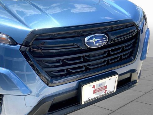 Used 2023 Subaru Forester AWD/4WD image 31