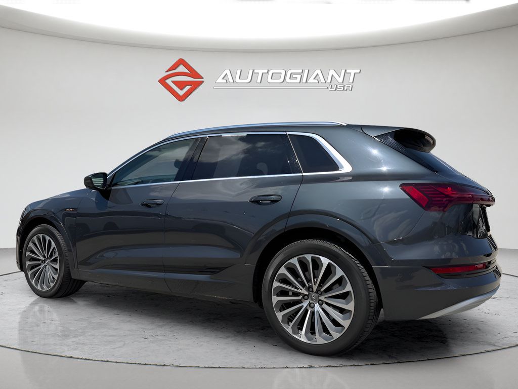 Used 2019 Audi e-tron Prestige w/ Prestige Package AWD/4WD image 4