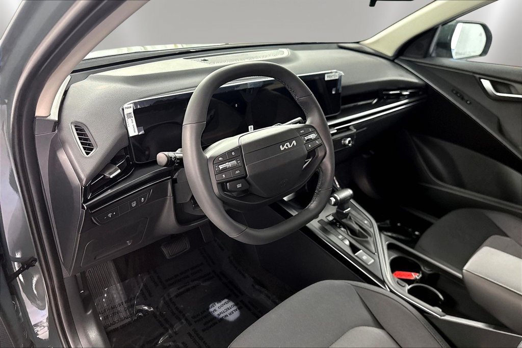 New 2027 Kia Niro LX FWD image 7