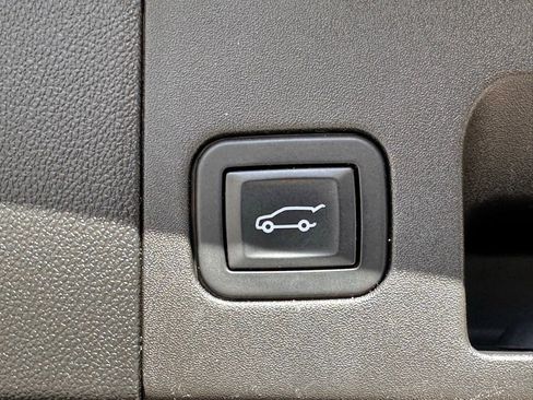 Used 2019 Cadillac XT5 FWD image 13