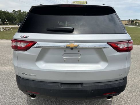 Used 2020 Chevrolet Traverse LT FWD image 5