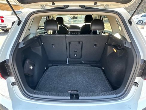 Certified 2023 Volkswagen Taos SE image 18