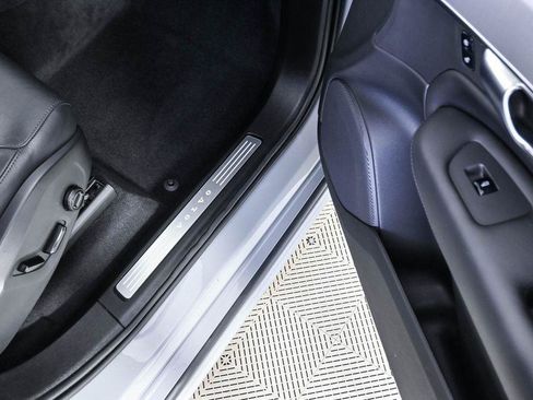 Certified 2025 Volvo XC90 B5 Core AWD/4WD image 26