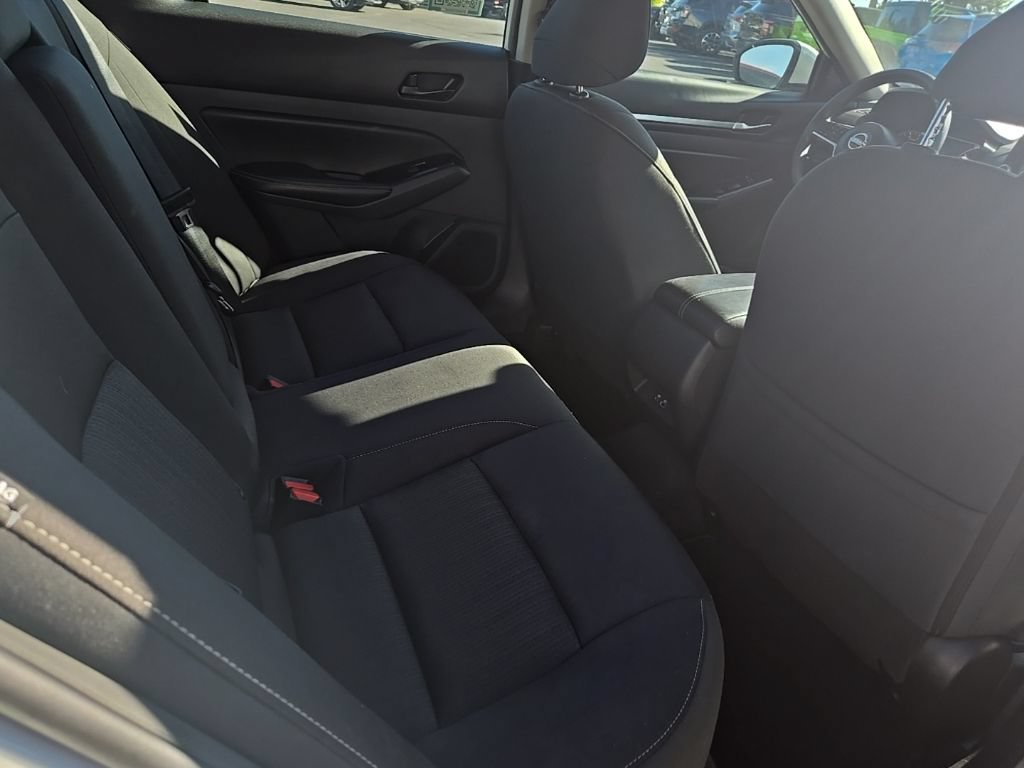 Used 2023 Nissan Altima 2.5 SV FWD image 26