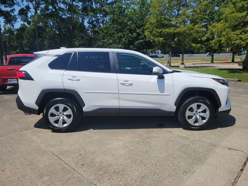 Certified 2025 Toyota RAV4 LE FWD image 9