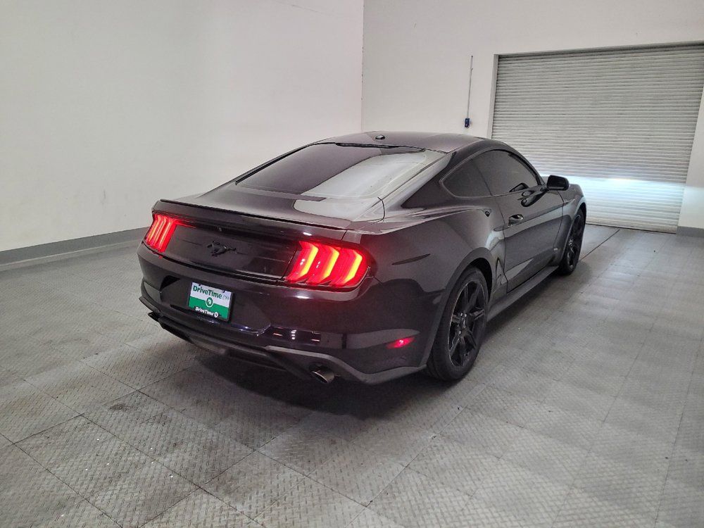 Used 2019 Ford Mustang Coupe w/ Black Accent Package RWD image 9
