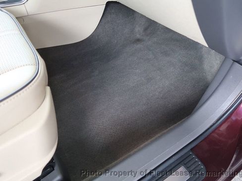 Used 2011 Lincoln MKZ Lincoln MKZ image 24