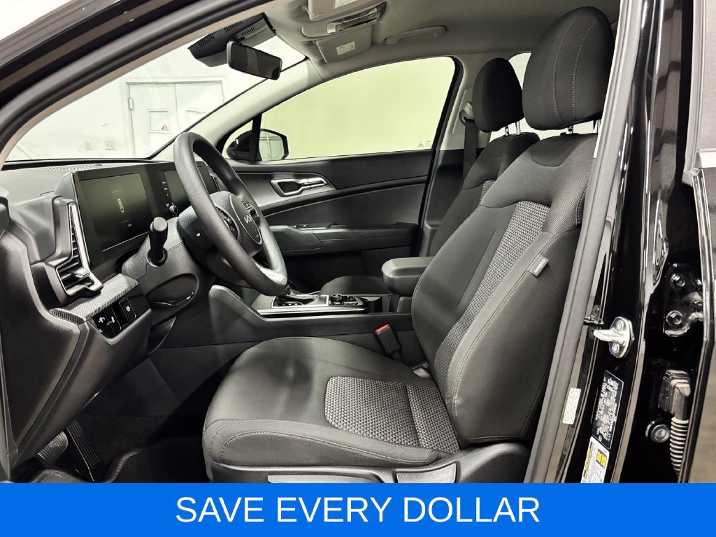 Used 2024 Kia Sportage LX FWD image 17