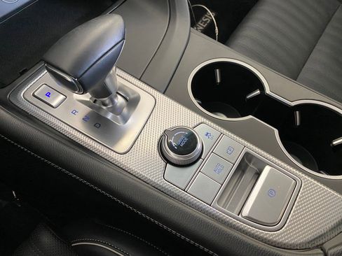 Used 2023 Genesis G70 3.3T image 17