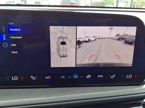 Used 2024 Chevrolet Traverse LT w/ Trailering Package AWD/4WD image 24