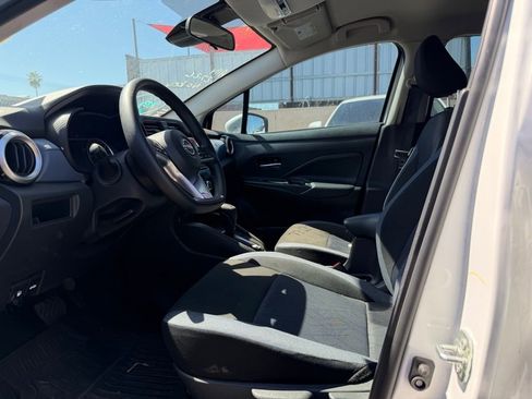 Used 2025 Nissan Versa SV w/ Trunk Package image 5