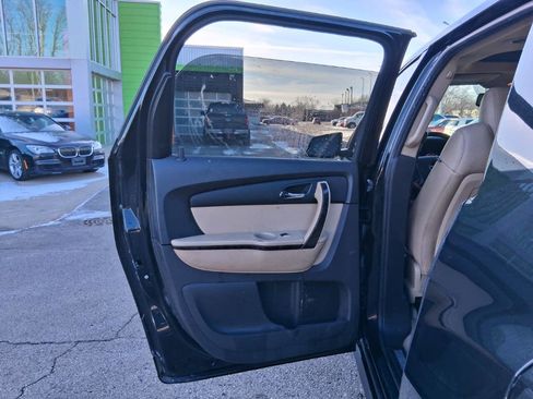 Used 2011 GMC Acadia Denali image 16