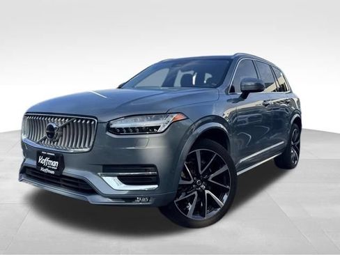 Used 2023 Volvo XC90 B5 Plus w/ Protection Package Premier AWD/4WD image 4